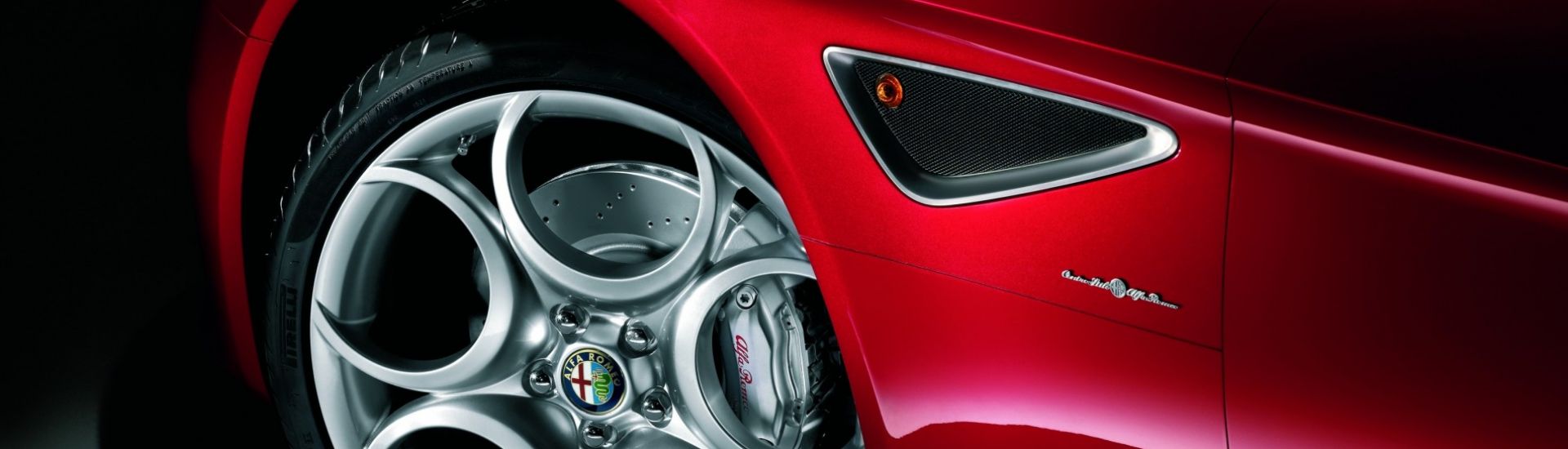 Alfa Romeo 8C Competizione fender